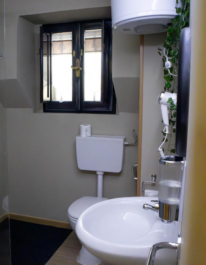 Don Pes Travel Rooms Сассарі Екстер'єр фото